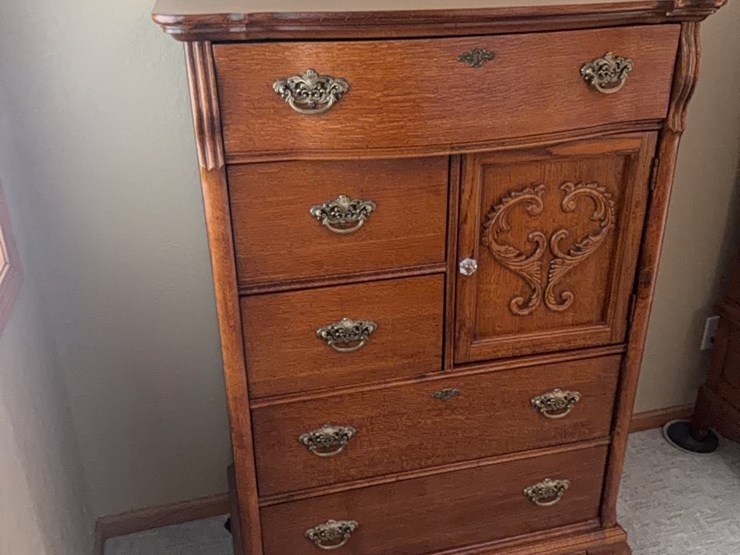 large-oak-chest-of-drawers,-excellent-condition-image-5