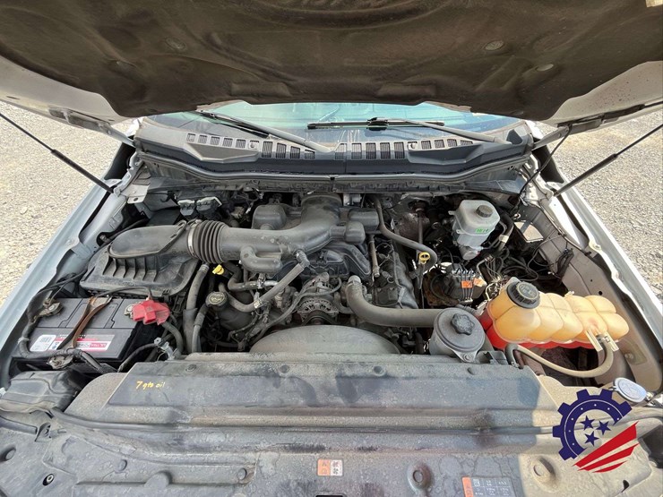 2017-ford-f550-xl-image-37