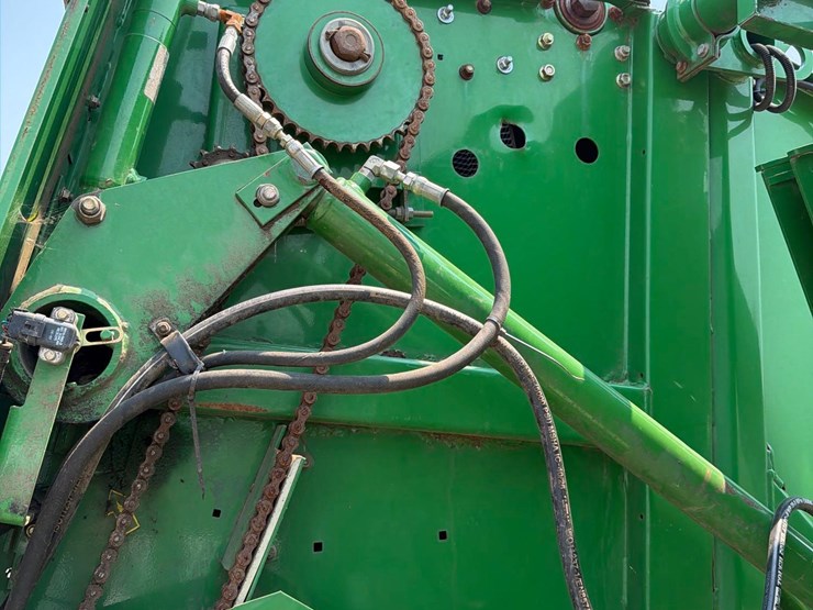 john-deere-582-image-25