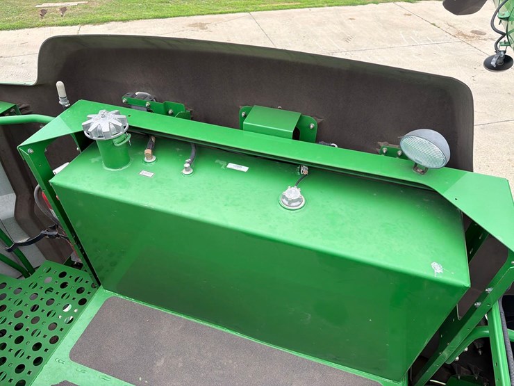 2012-john-deere-s680-image-91