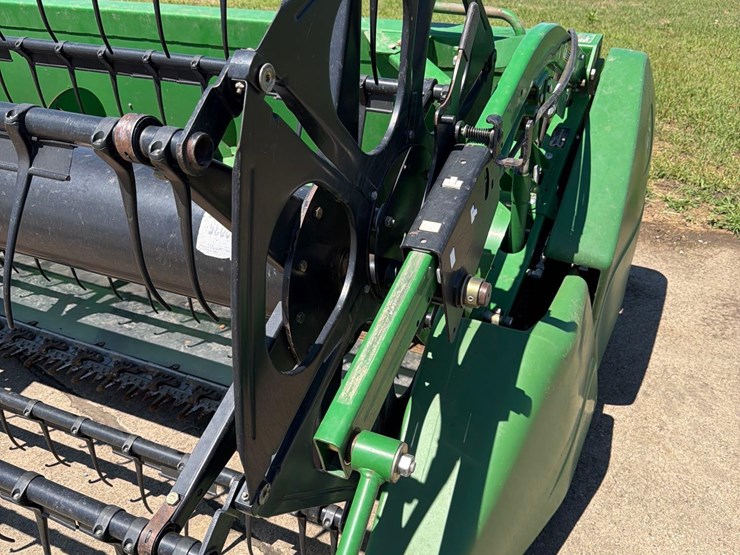 john-deere-630f-image-14