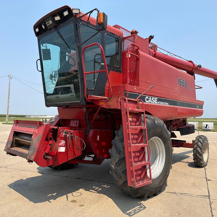 1989 CASE IH 1660