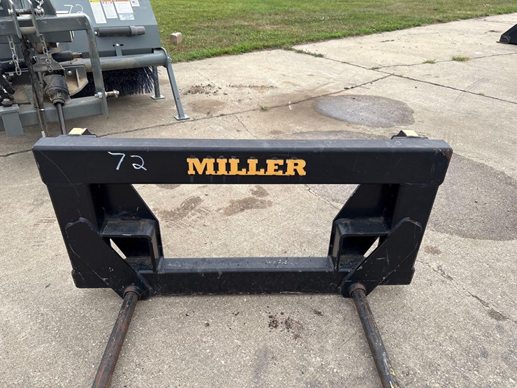 miller-2-prong-bale-spear-image-6
