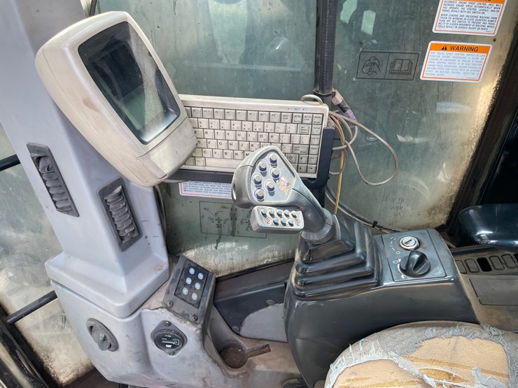 2005-caterpillar-320c-image-34