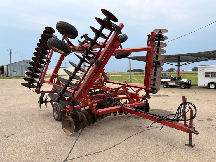 case-ih-3900-image-2