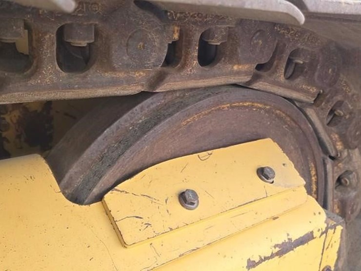 2017-caterpillar-d5k2-xl-image-40