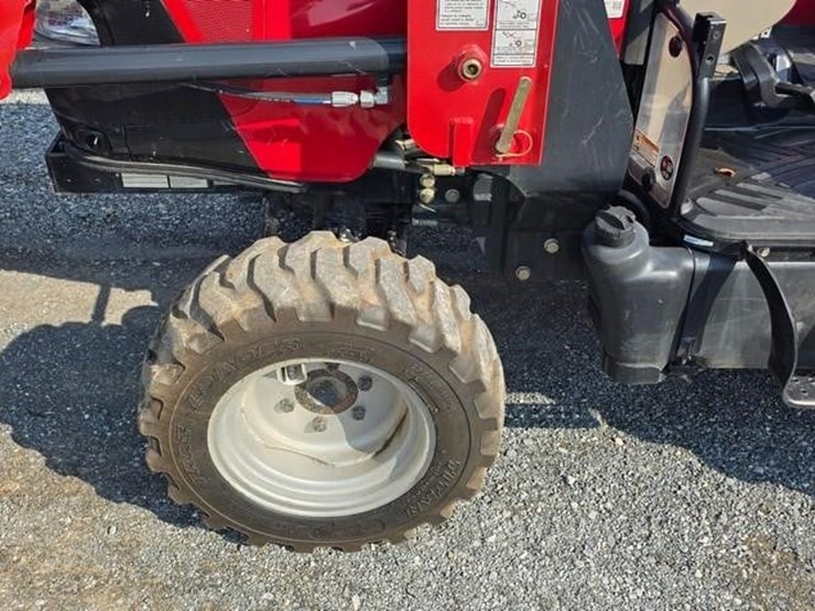 case-ih-farmall-35c-image-10