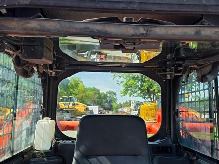 kubota-svl75-2-image-46