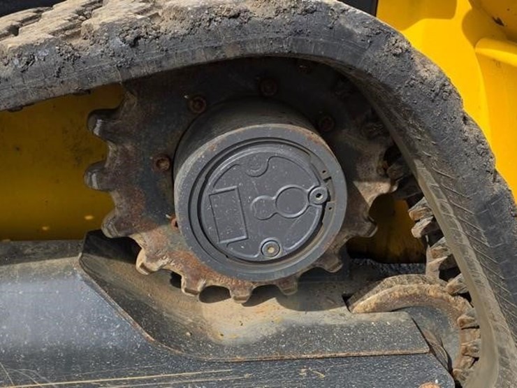 2022-new-holland-c345-image-30