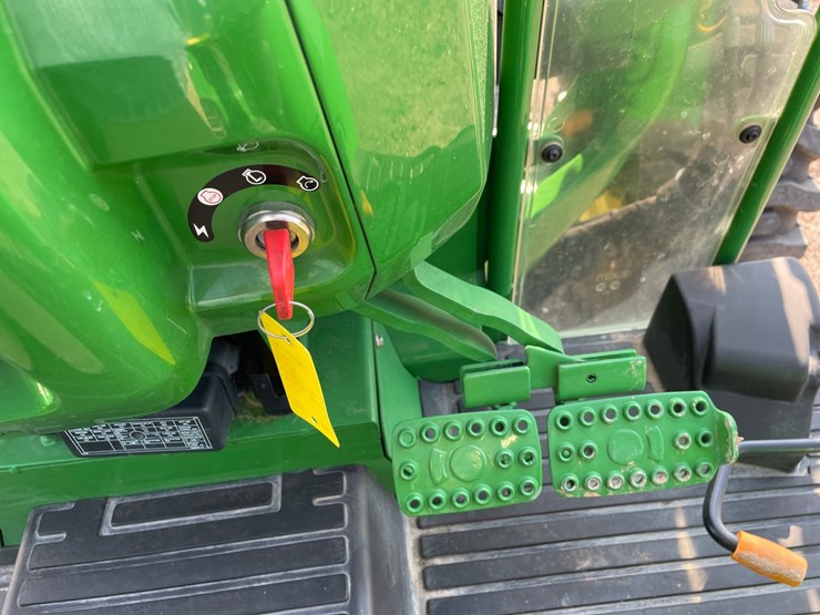 2022-john-deere-5055e-image-62