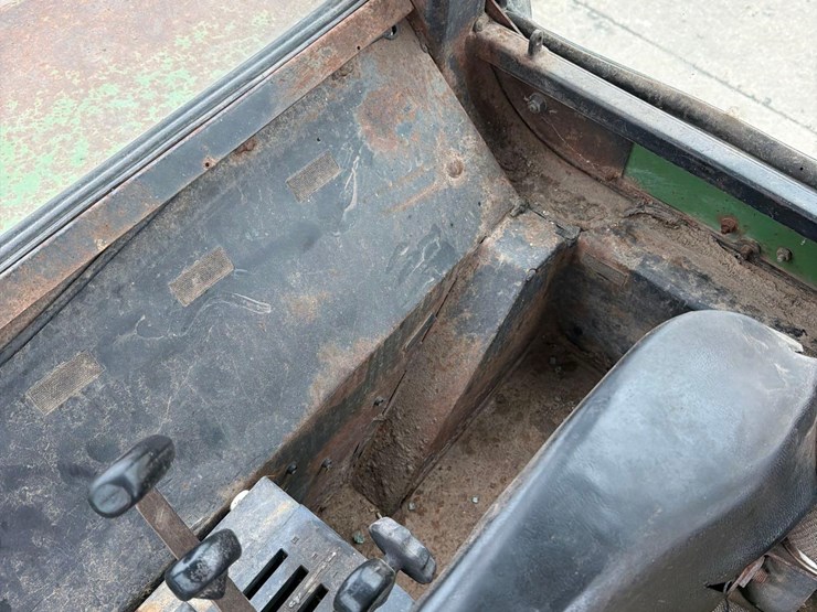 john-deere-3155-image-41
