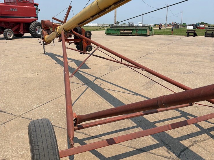 westfield-10”-x-62ft-auger-image-9