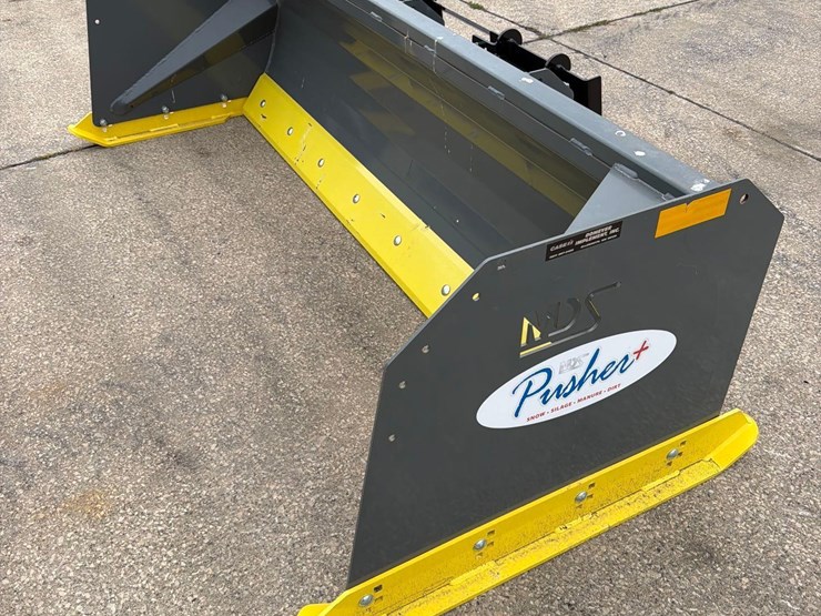 mds-8ft-skidloader-push-blade-very-low-use-image-8
