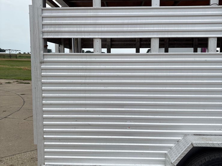 1989-kiefer-built-7ft-x-22ft-aluminum-gooseneck-livestock-trailer-image-30