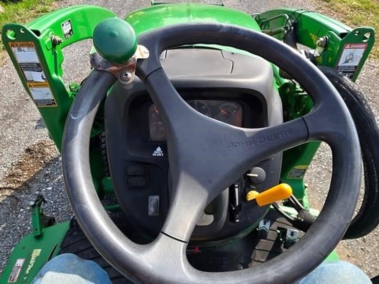 2013-john-deere-3520-image-59