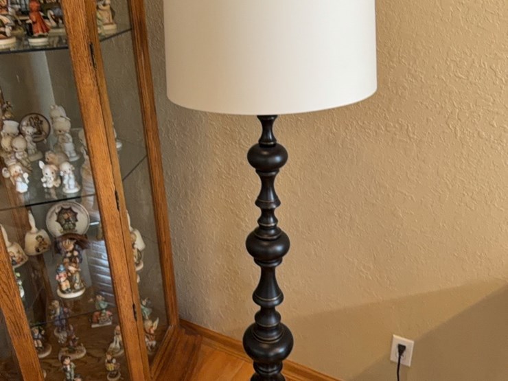 modern-day-floor-lamp,-new-condition-image-14