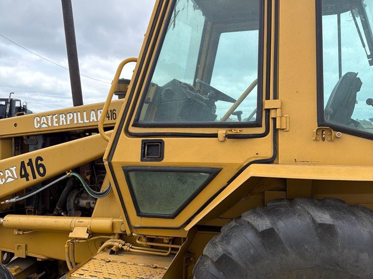caterpillar-416-image-9