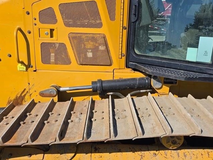 2020-caterpillar-d5k2-lgp-image-15