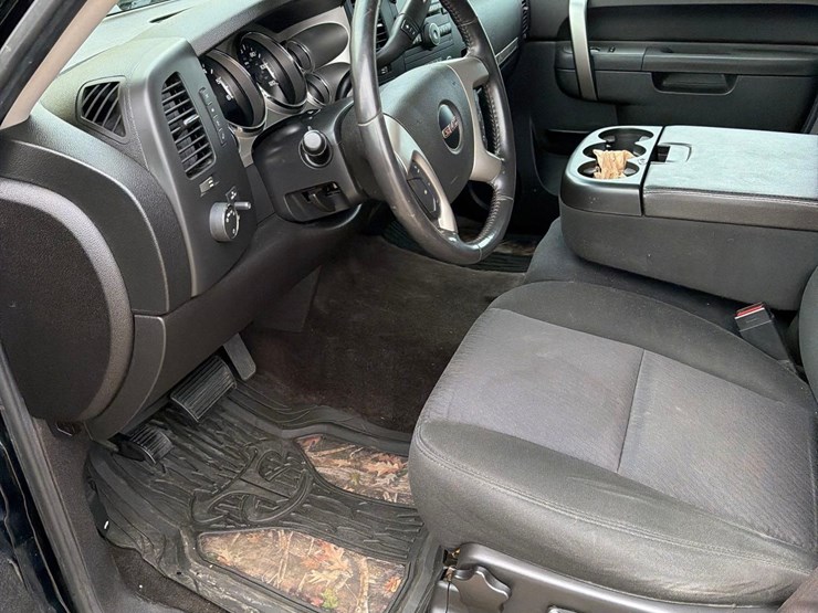 2012-gmc-sierra-1500-image-36