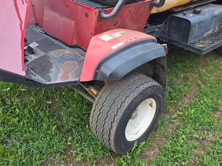 2004-toro-multi-pro-5700d-image-6