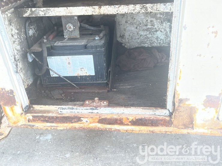 2000-sterling-lt9500-image-29