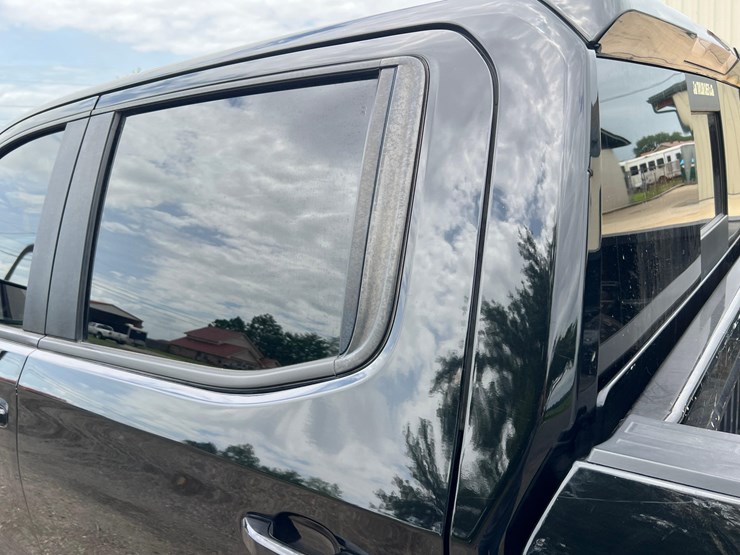 2022-chevrolet-silverado-1500-image-49
