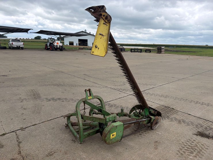 john-deere-350-image-1