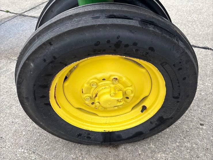 john-deere-b-image-17