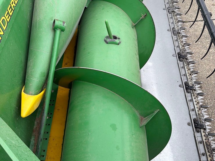 2009-john-deere-635f-image-18