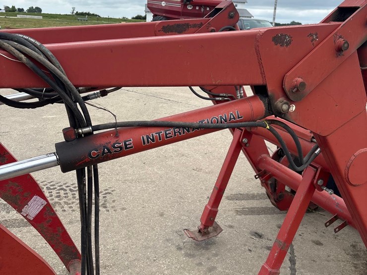case-ih-520-image-4