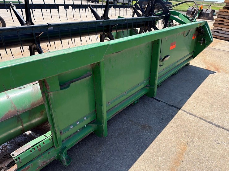 john-deere-630f-image-31