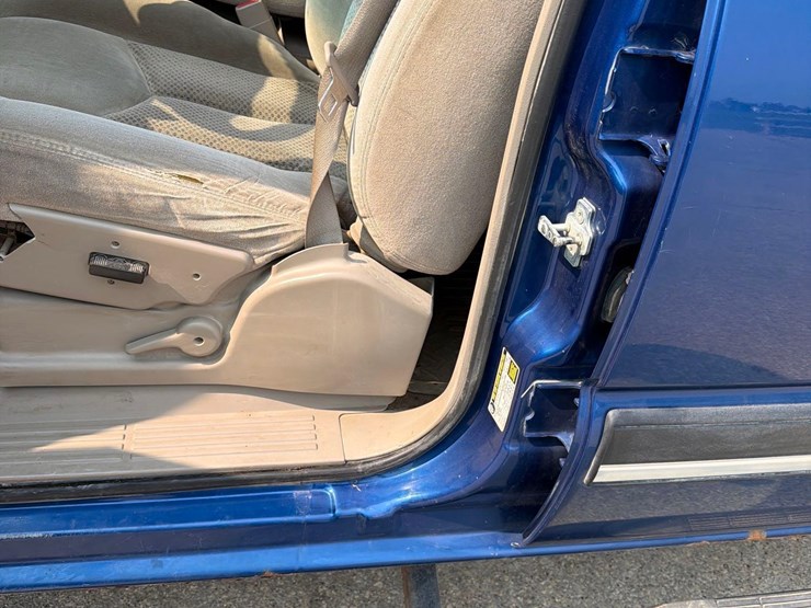 2004-chevrolet-silverado-1500-image-39