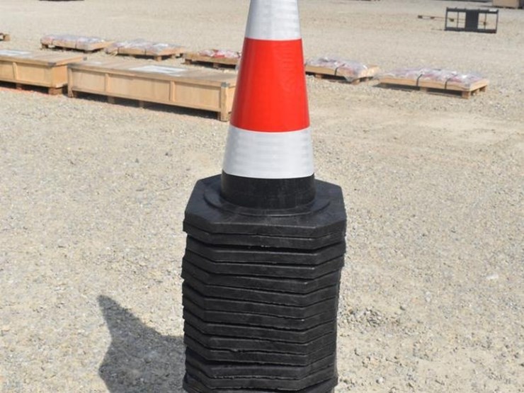 safety-cones-48538-image-1