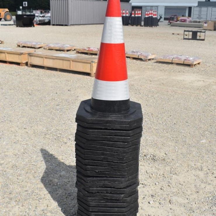 SAFETY CONES 48538