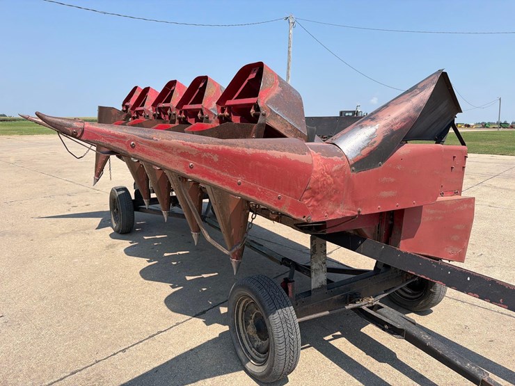 case-ih-1063-image-6
