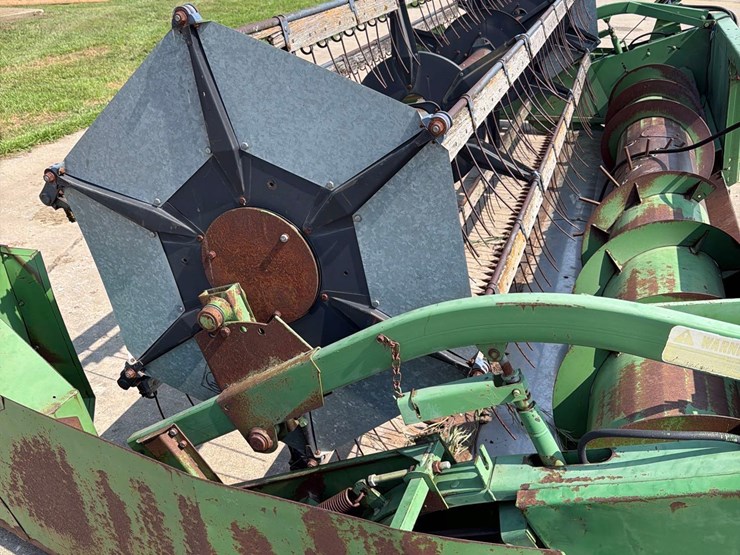 john-deere-216-image-13