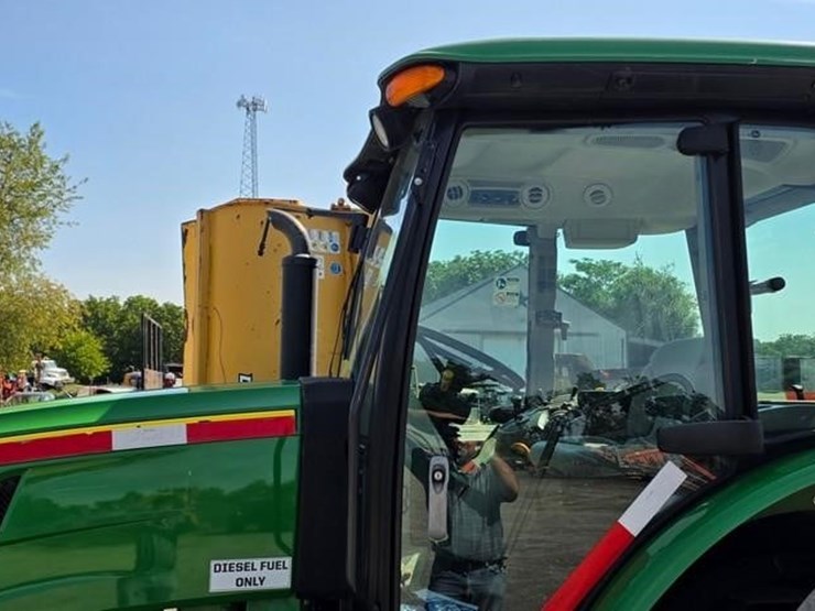 john-deere-5100e-image-36