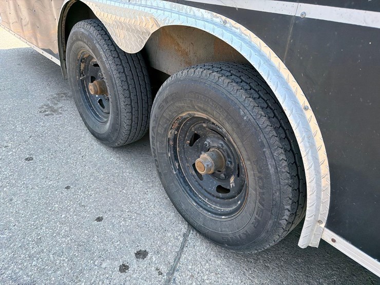 2012-forest-river-7ft-x-24ft-bumper-hitch-enclosed-trailer-image-19
