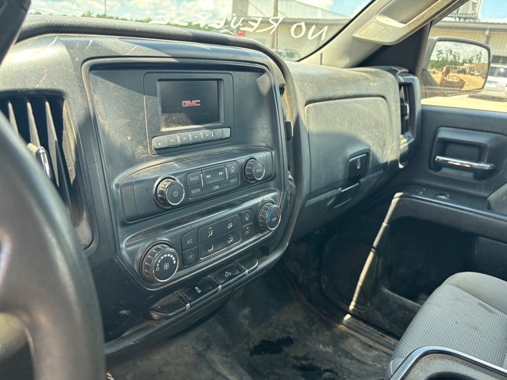 2016-gmc-2500hd-image-13