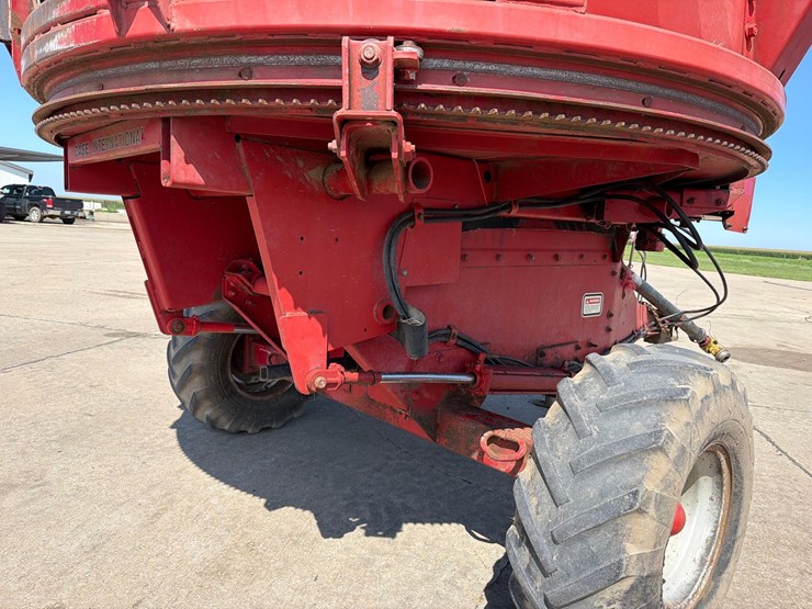 case-ih-8610-image-11