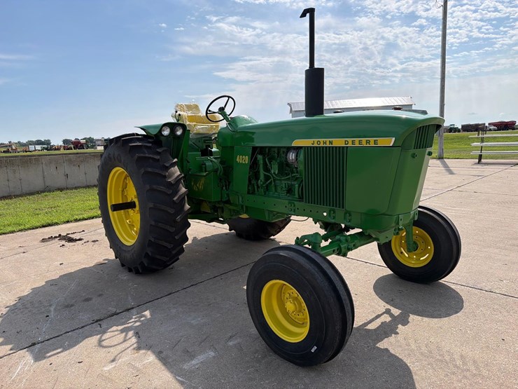 john-deere-4020-image-3