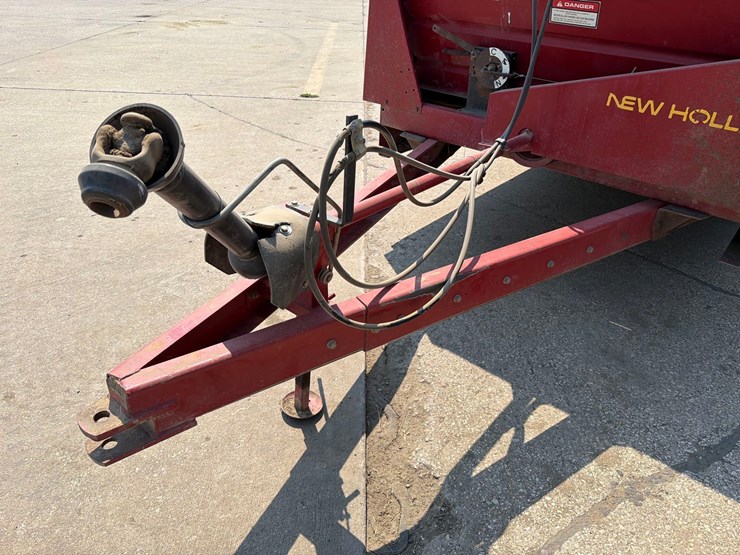 new-holland-195-image-11