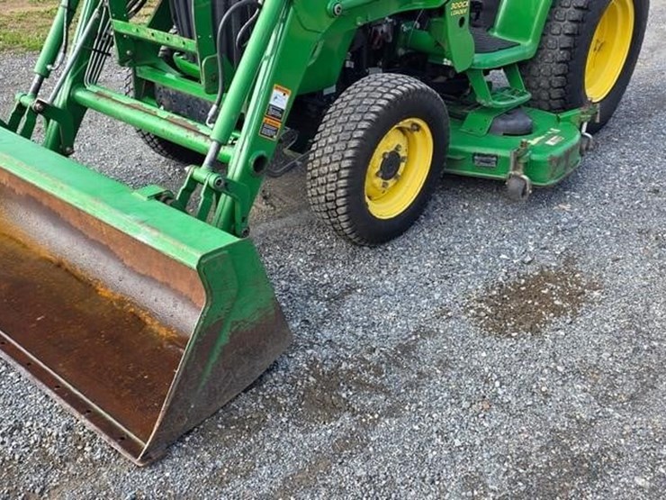 2013-john-deere-3520-image-28