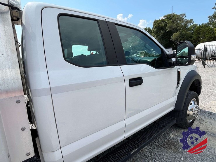 2017-ford-f550-xl-image-35