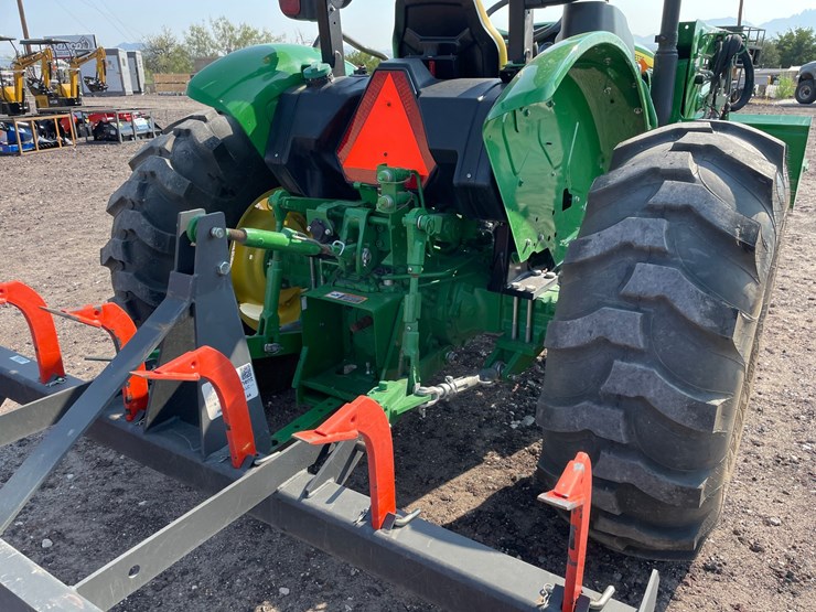 2022-john-deere-5055e-image-16
