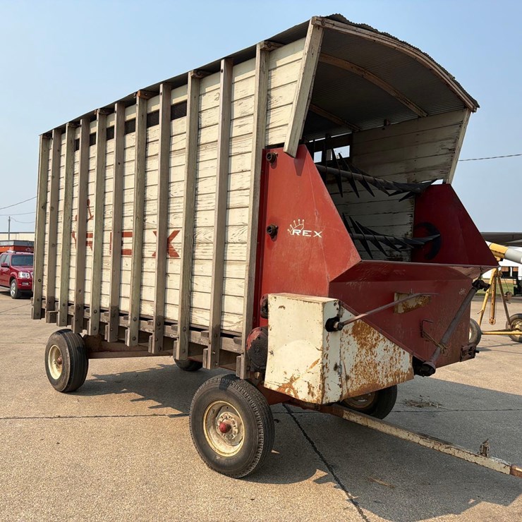 Rex 14ft Front Unload Silage Wagon