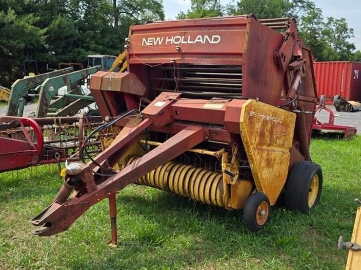 new-holland-846-image-2