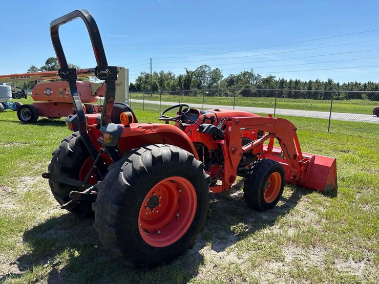 2021-kubota-l4701d-image-3