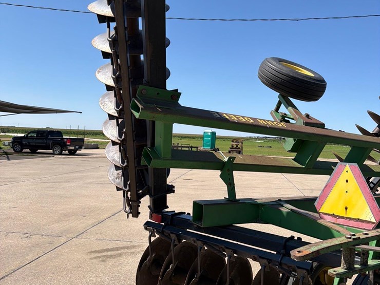 john-deere-630-image-21