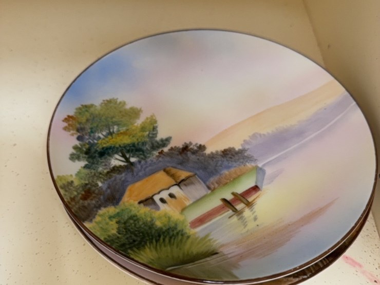 pottery,-decorative-plates-image-5